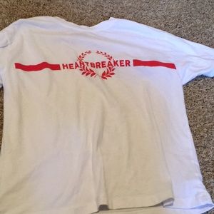 FOREVER 21 heartbreaker tee shirt